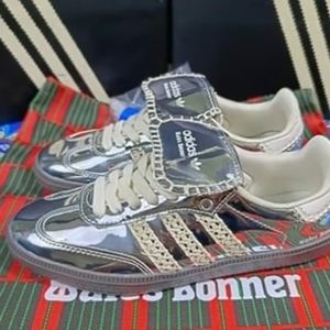 Meet your Posher, Aurey